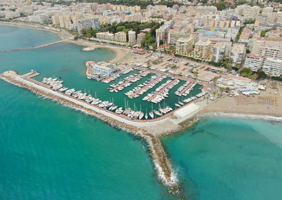 Edificio en Rentabilidad y Reformado a 150m del Mar – Marbella Centro | Licencia Turística Rápida — 1