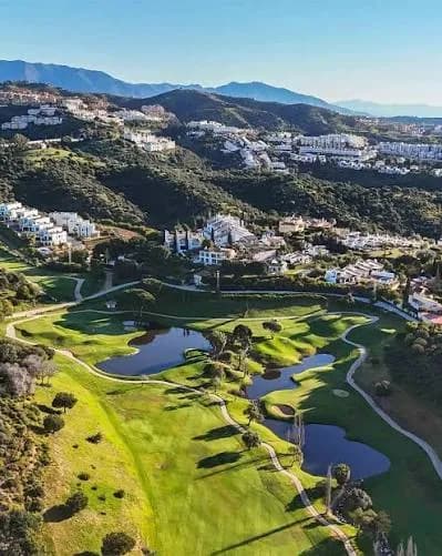 ВОЗМОЖНОСТЬ ДЛЯ ИНВЕСТОРОВ | Андалусская вилла с видом на море в Marbella Este - 44% ниже рыночной стоимости | NPL / REO