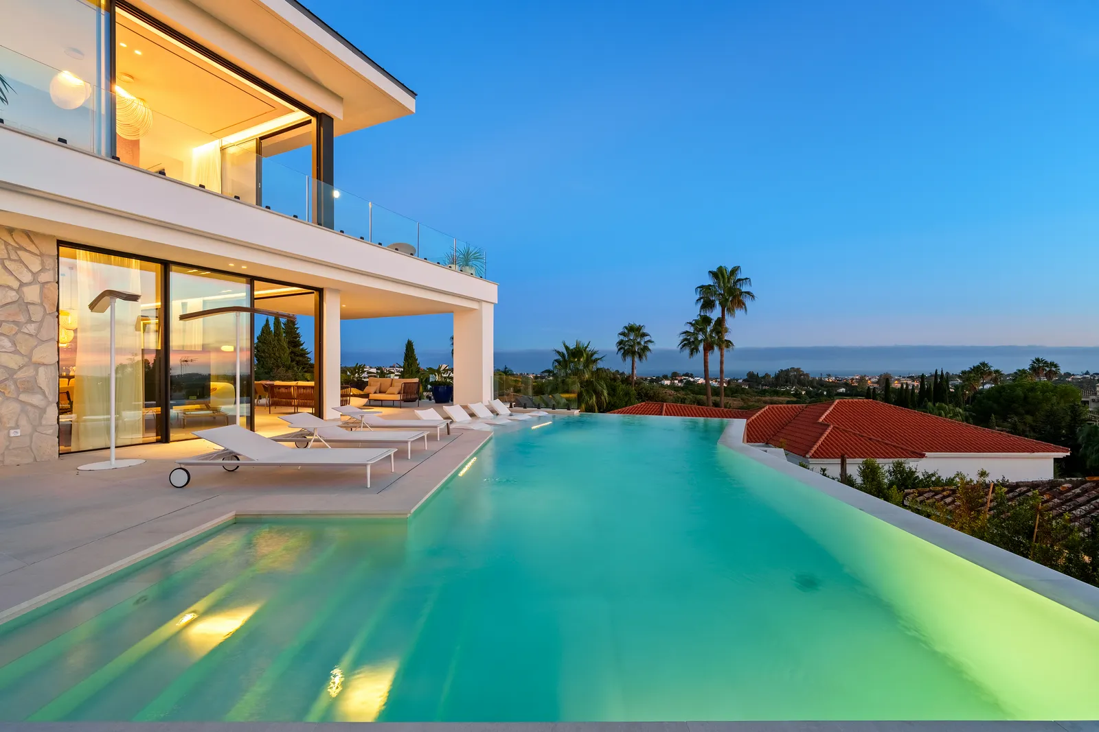 Magnífica Contemporánea Villa en La Quinta, Benahavis — 1